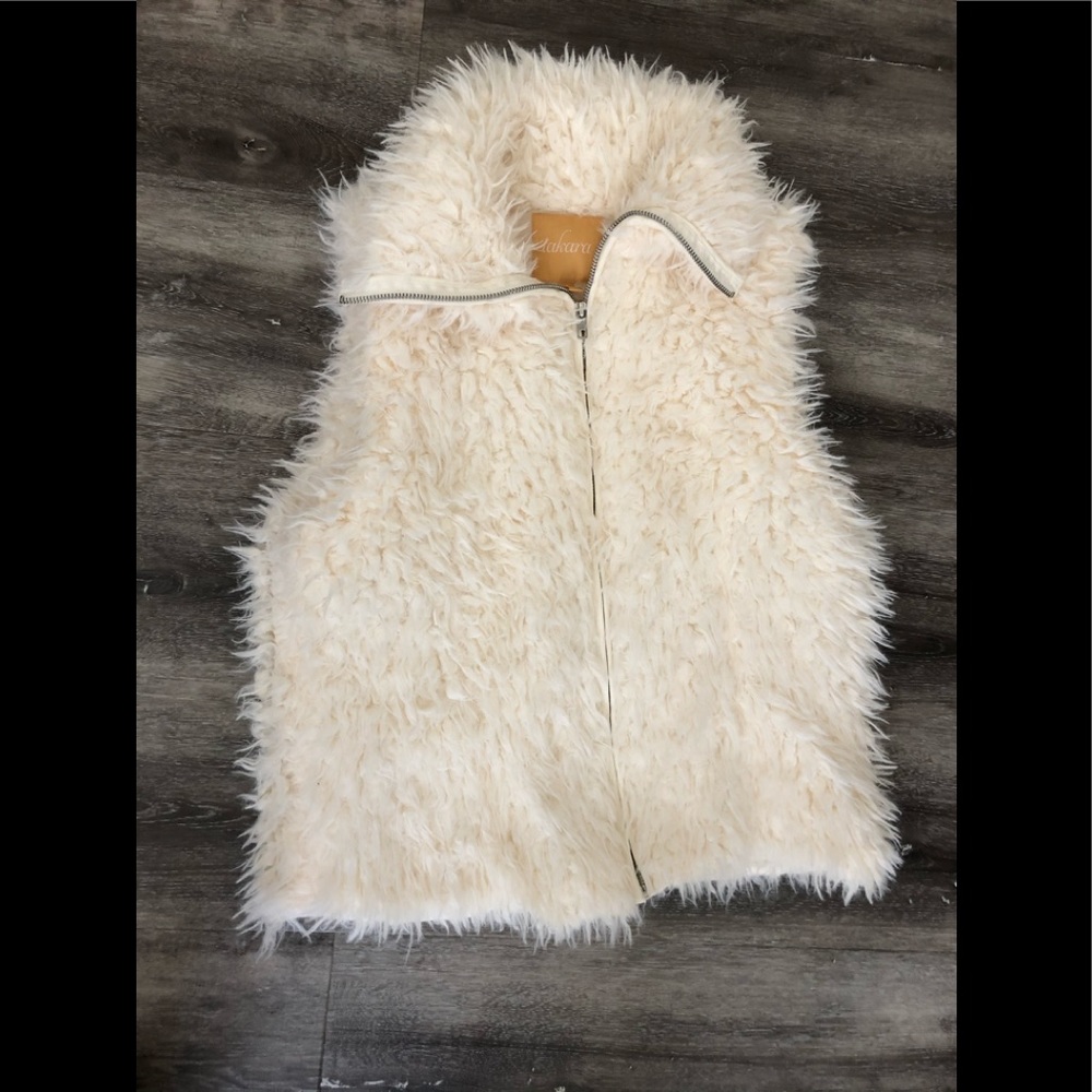 Takara womens Vest